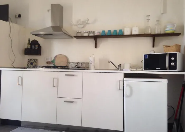 卡瓦拉罗别墅度假屋 *